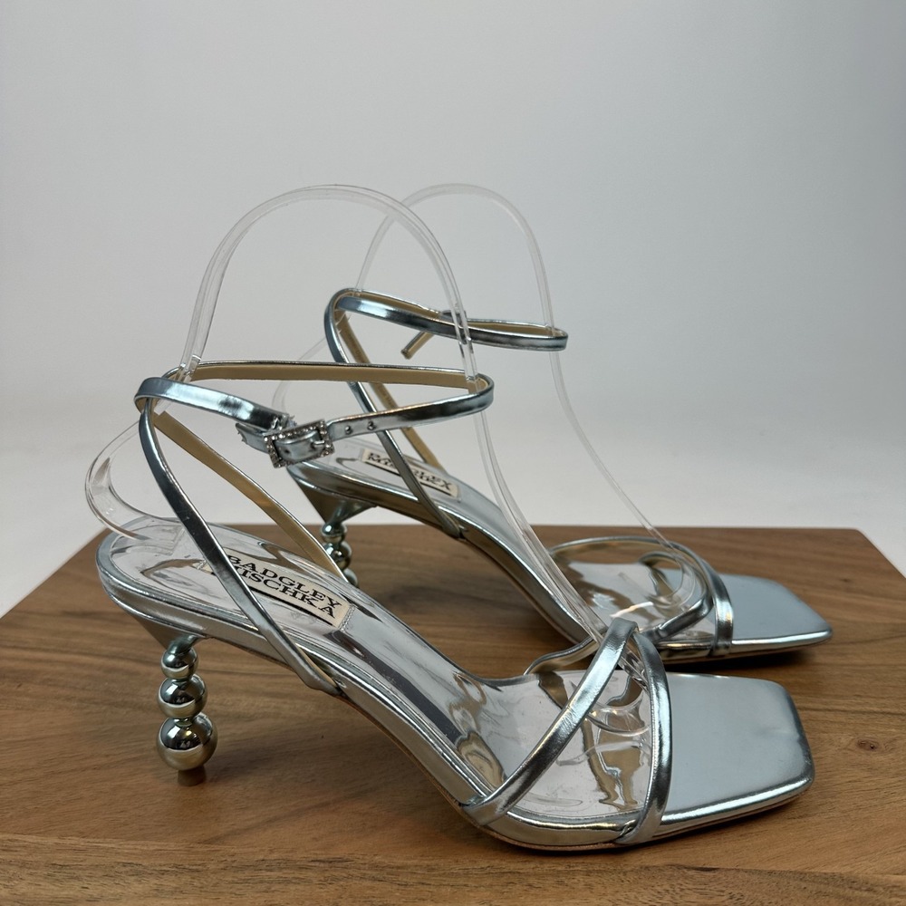 New Womens Badgley Mischka Callie Beaded Heeled Silver Metallic Sandals Size 7.5